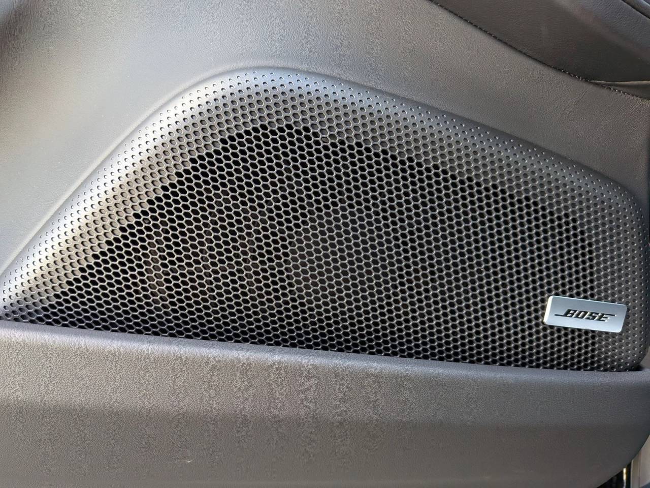 2026 Porsche Panamera Turbo E-Hybrid photo 13