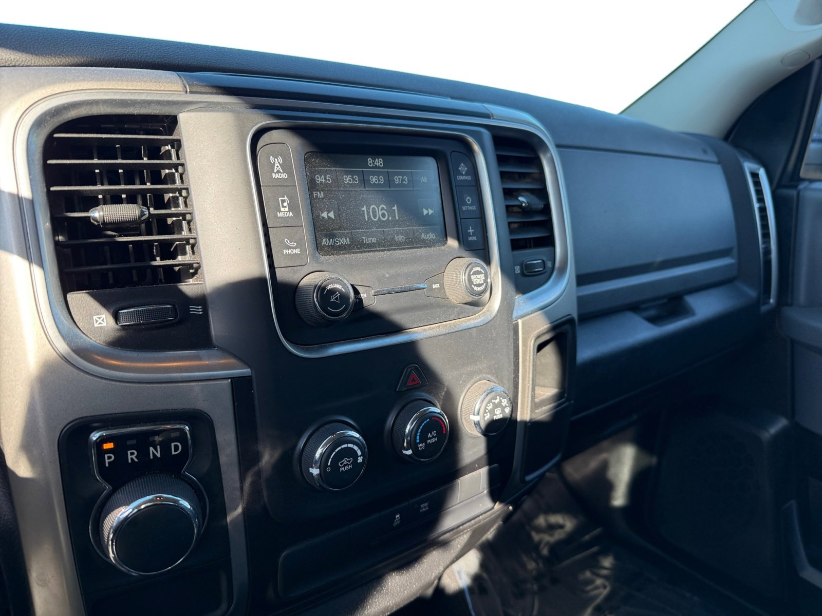 2019 Ram 1500 SLT photo 12