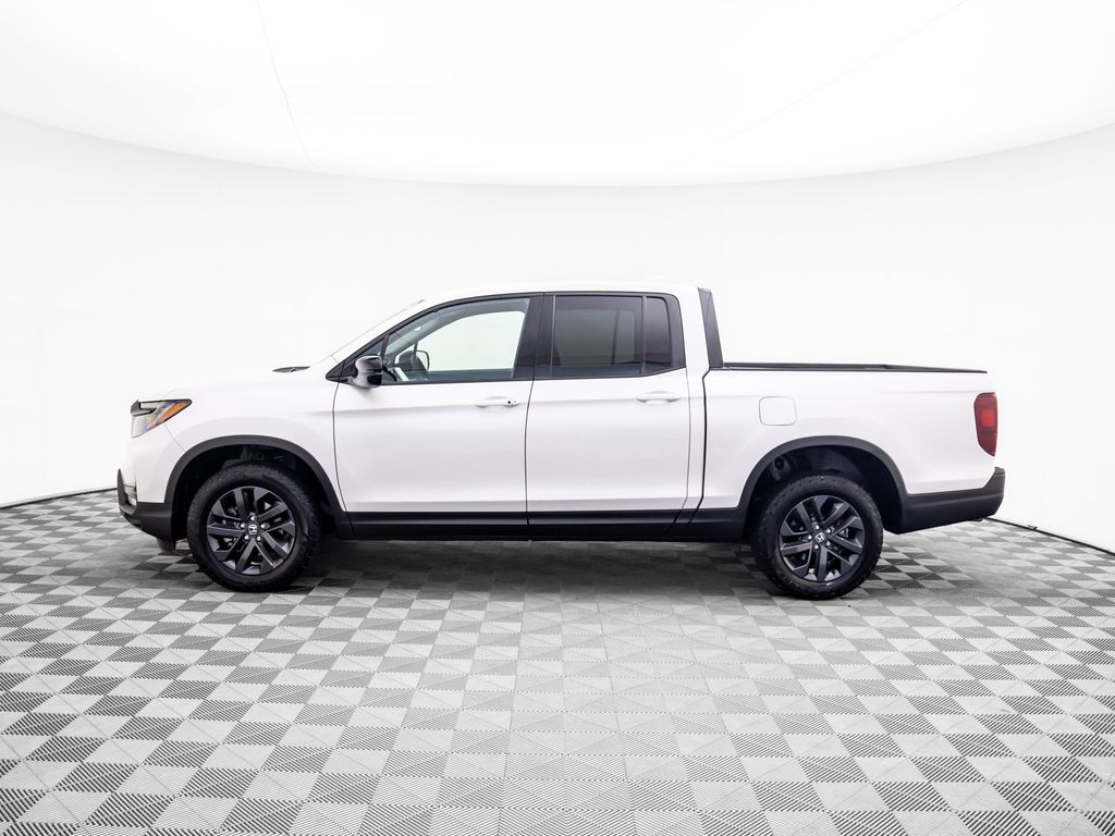 2023 Honda Ridgeline Sport photo 2