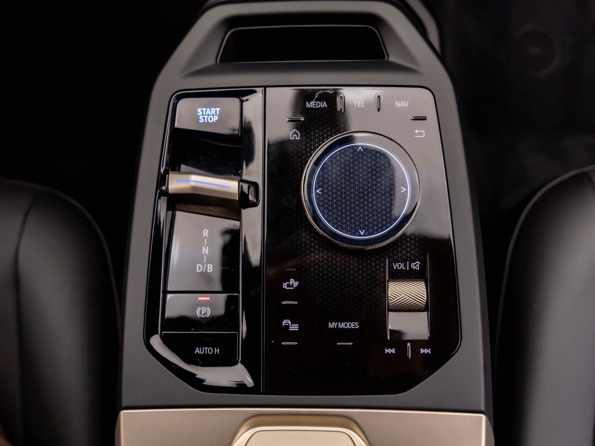 2025 Bmw iX photo 19