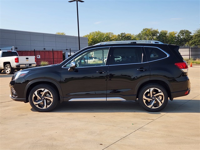 2022 Subaru Forester Touring photo 3