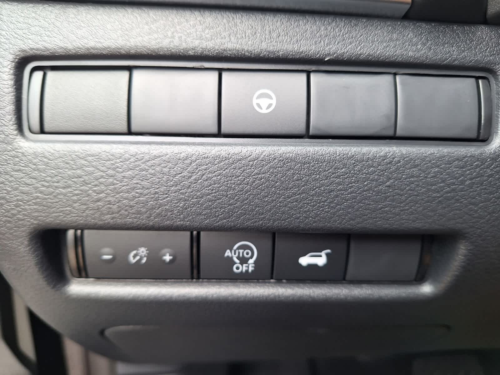 2026 Nissan Rogue SV photo 12