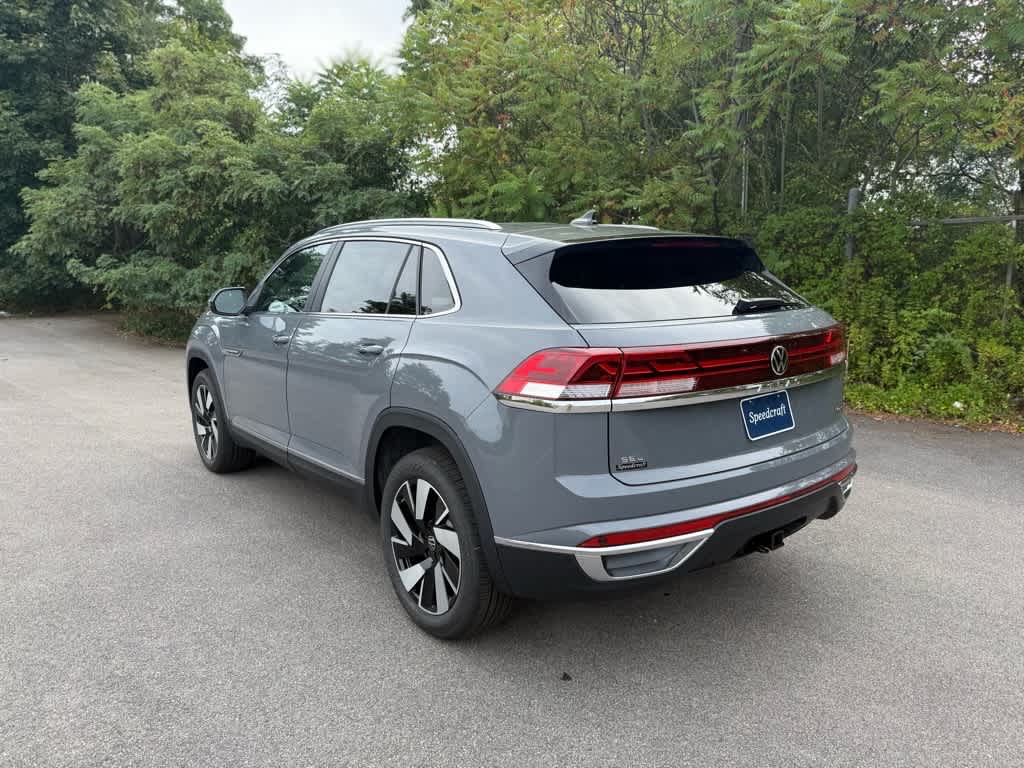 2026 Volkswagen Atlas Cross Sport SEL photo 4