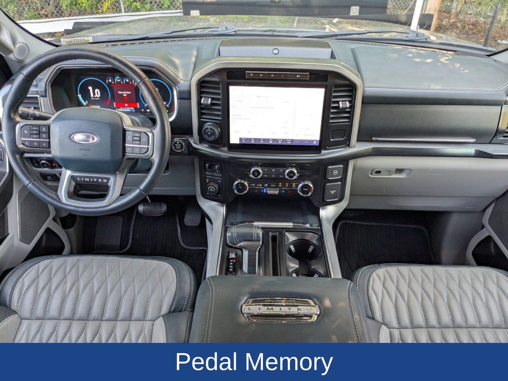2023 Ford F-150 Limited photo 17