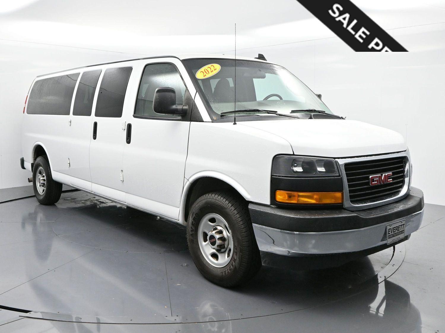2022 GMC Savana Passenger LS's photo