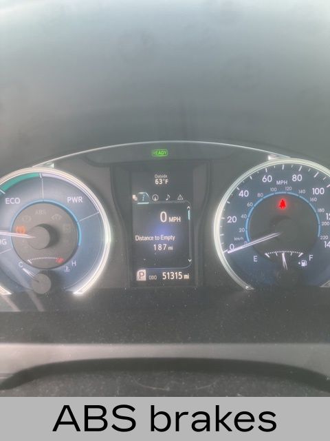 2015 Toyota Camry Hybrid XLE photo 4