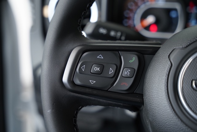 2025 Jeep Gladiator Sport photo 4