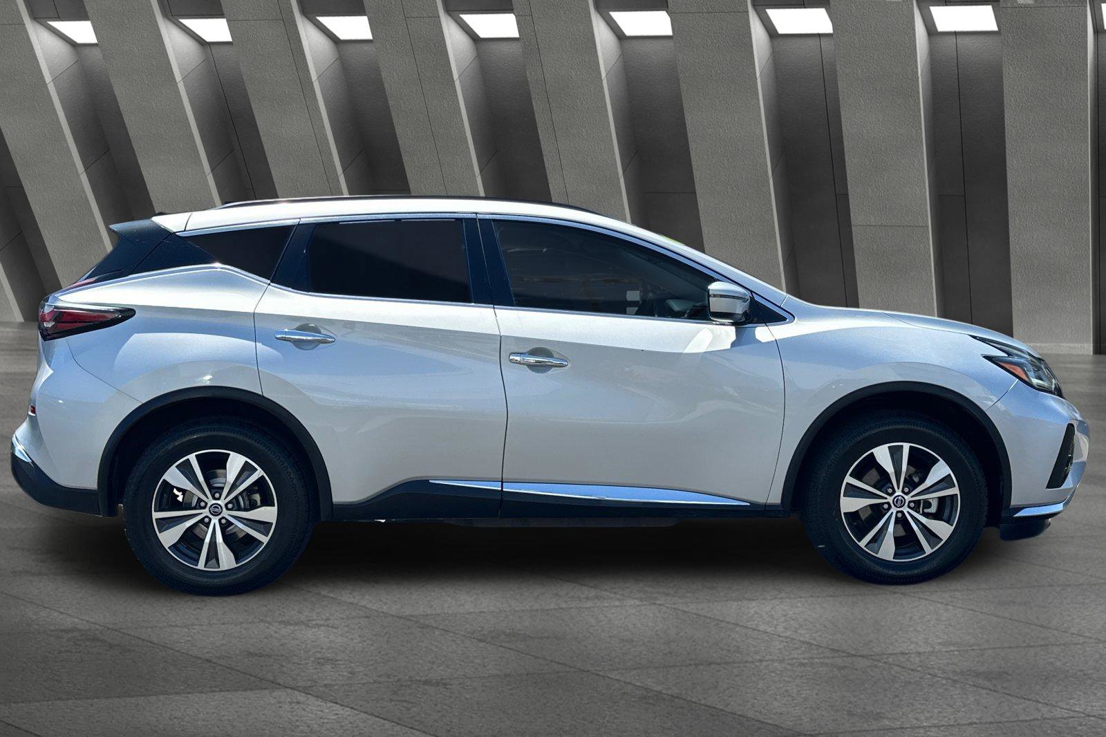 2021 Nissan Murano SV photo 2