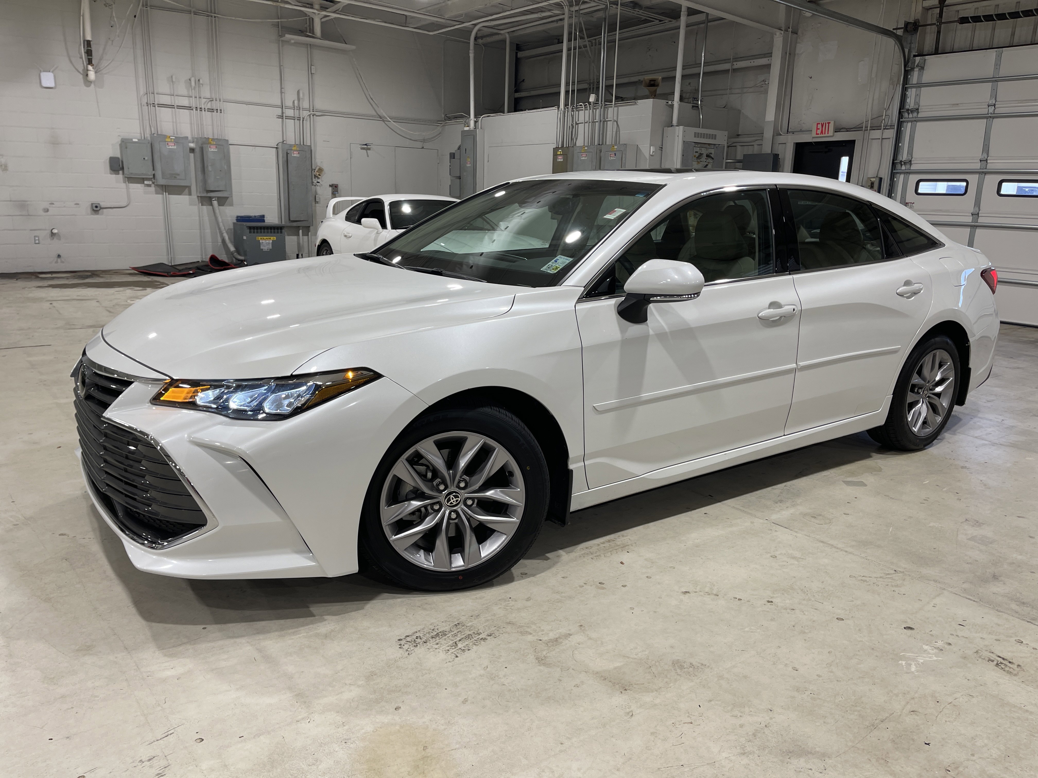 2022 Toyota Avalon XLE's photo