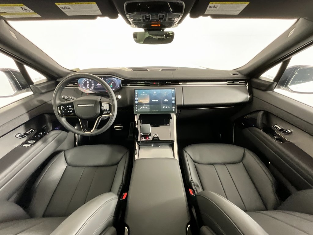 2025 Land Rover Range Rover Sport SE photo 4