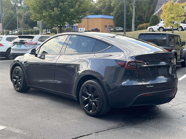 2025 Tesla Model Y Long Range photo 5