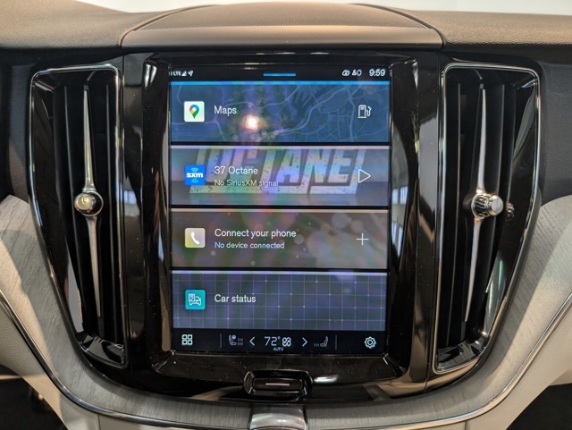 2025 Volvo XC60 B5 Plus photo 16