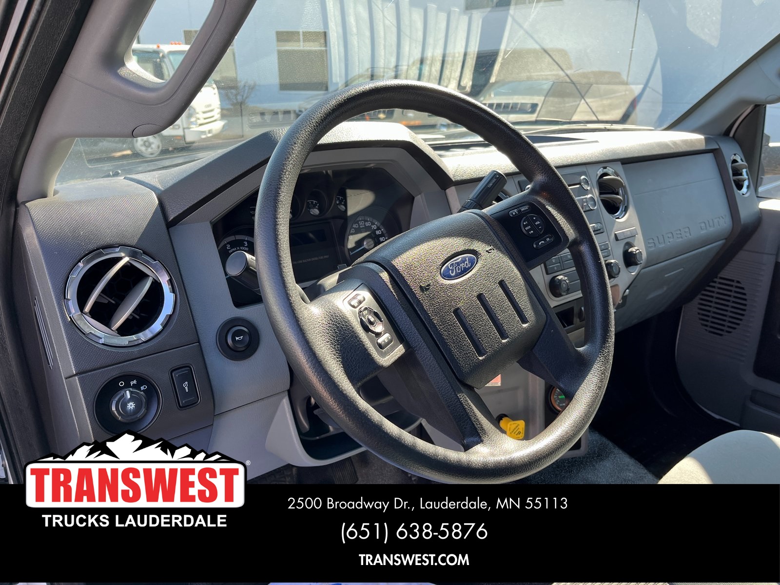 2019 Ford F-650 SuperCab Base photo 3