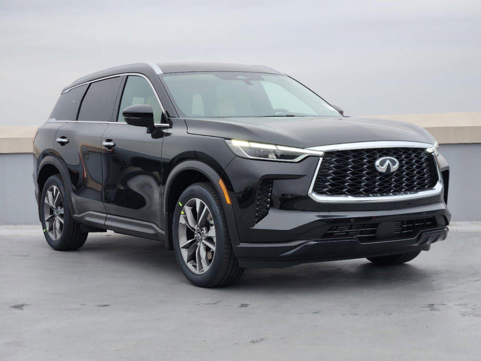 2025 Infiniti QX60 Luxe photo 2