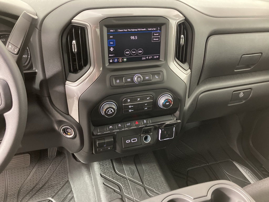 2026 Chevrolet Silverado 1500 Custom photo 2