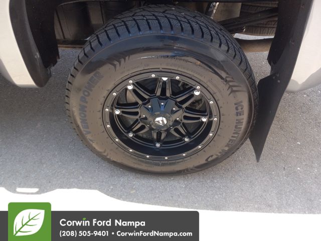 Used 2020 Gray GMC SLT image 34