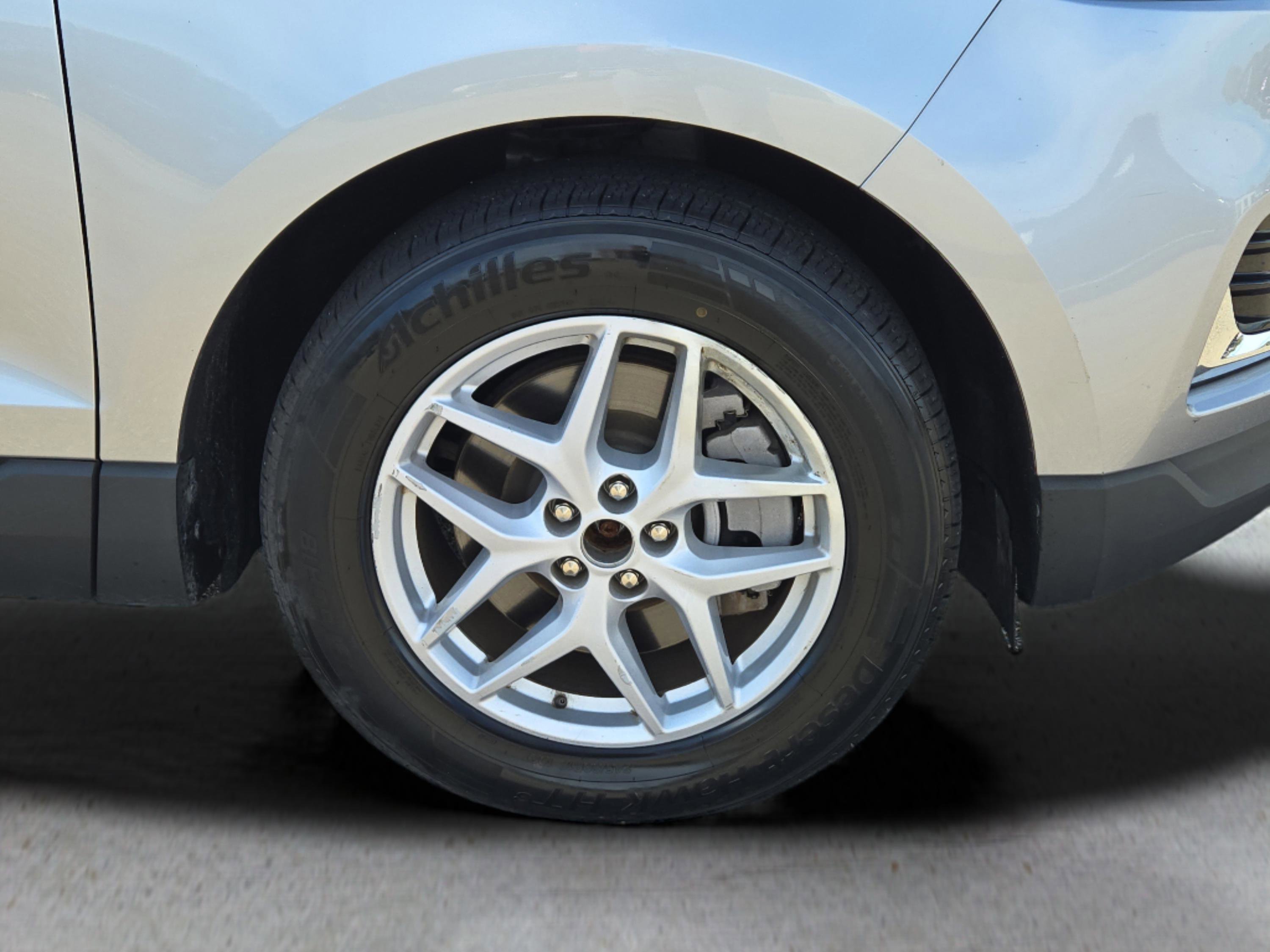 2022 Ford Edge SEL photo 4