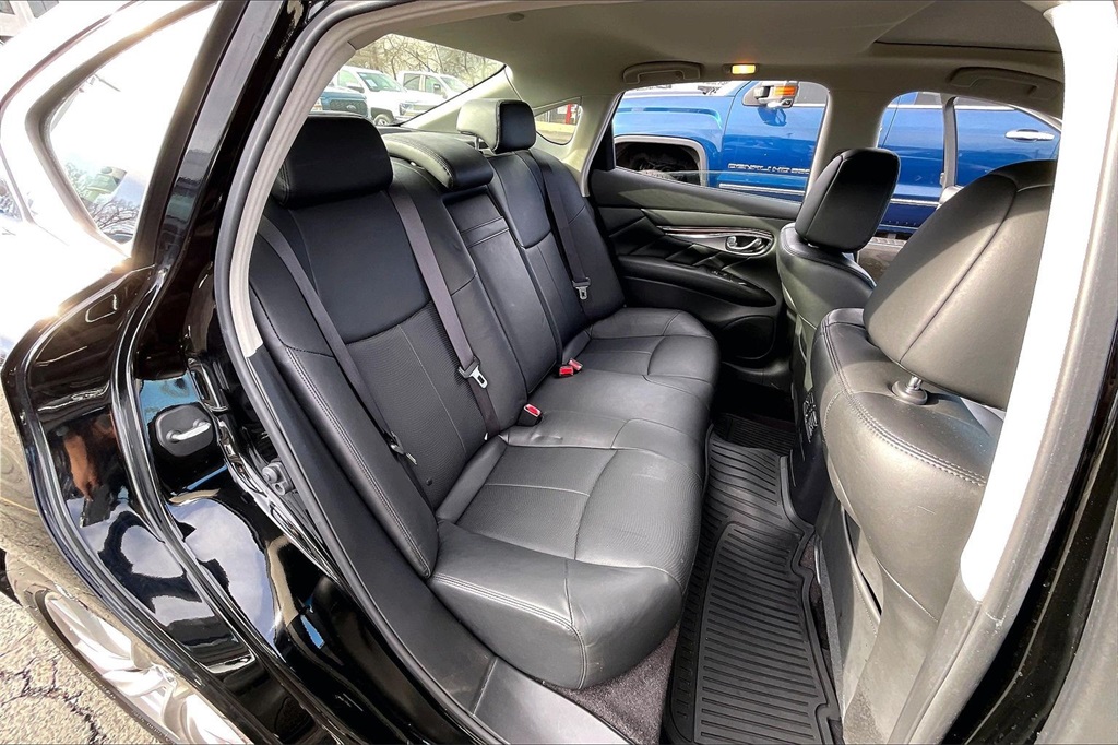 2019 INFINITI Q70 - Image 25