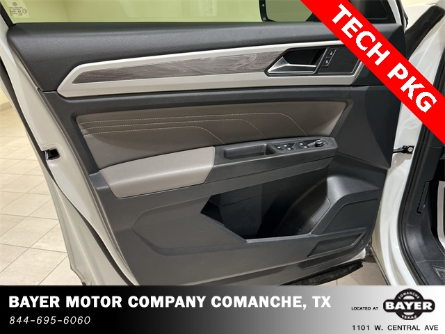 2022 Volkswagen Atlas Cross Sport V6 SE Technology photo 18