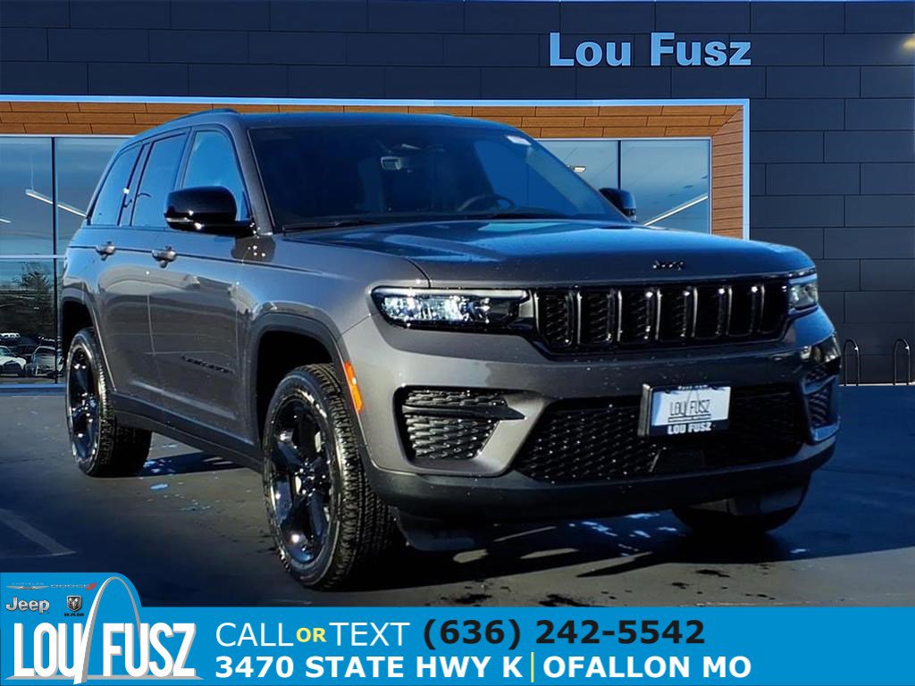 2025 Jeep Grand Cherokee Altitude's photo