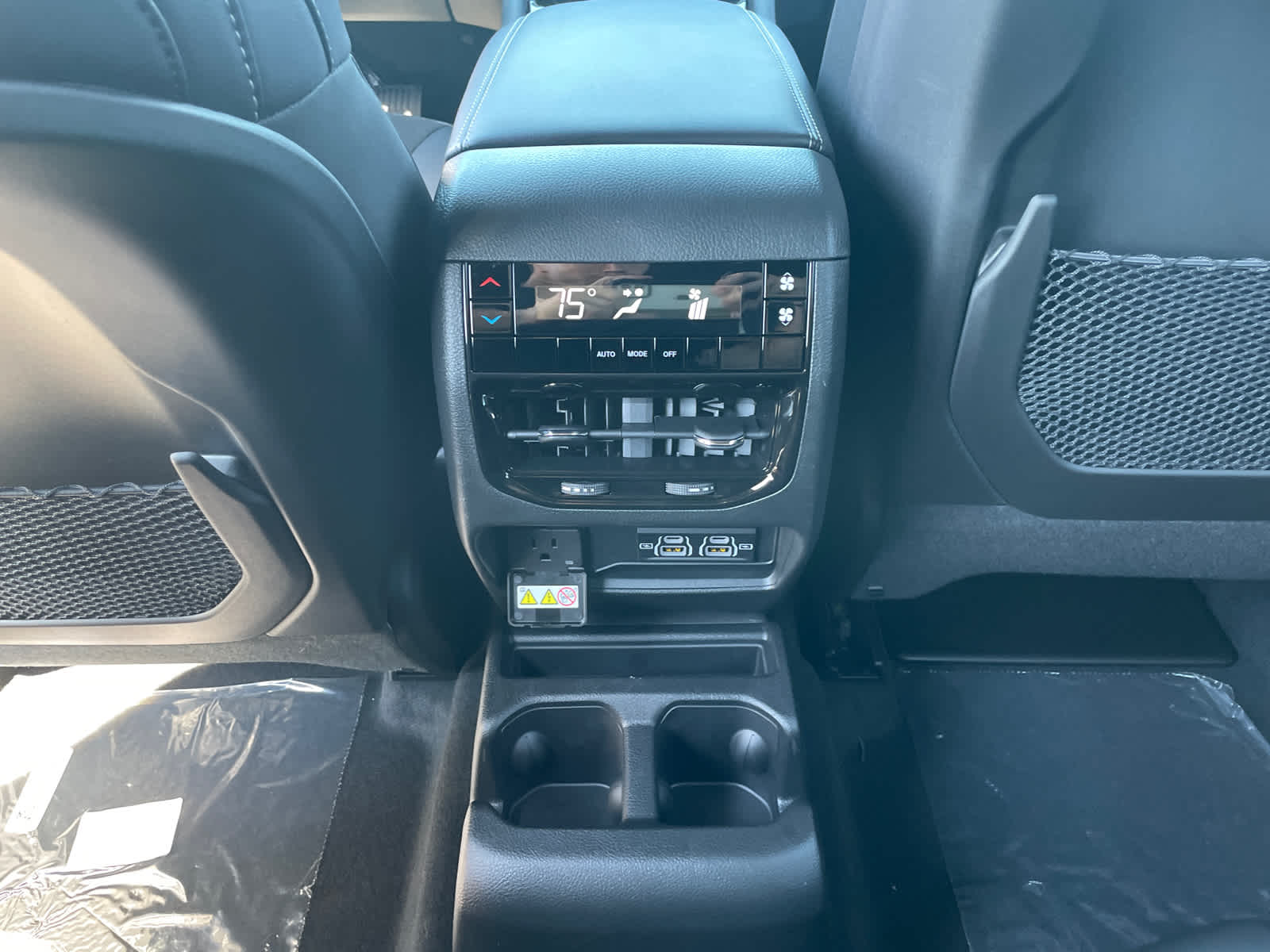 2025 Jeep Grand Cherokee Altitude photo 12