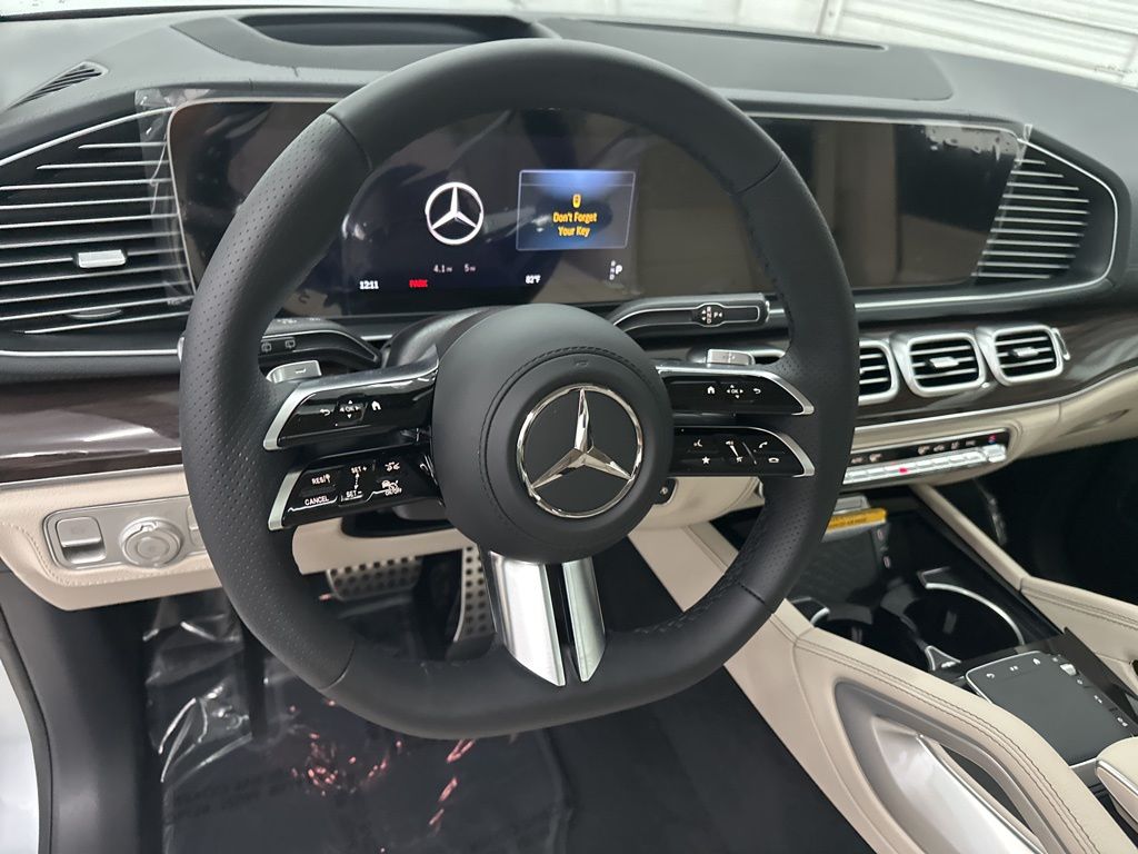 2026 Mercedes Benz GLS 450 4MATIC photo 9