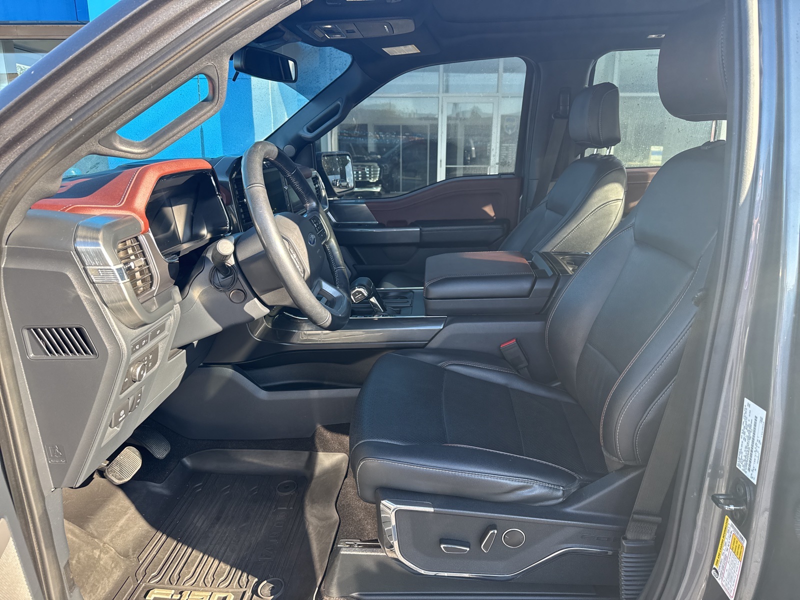 2022 Ford F-150 Lariat photo 16