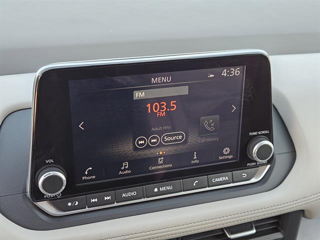 2024 Nissan Rogue SV photo 11