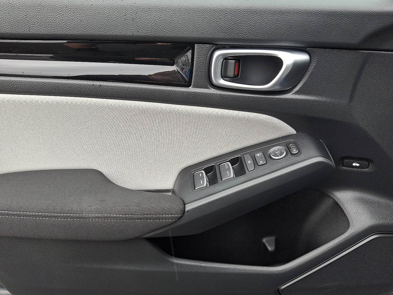 2026 Honda Civic Sport Hybrid photo 10