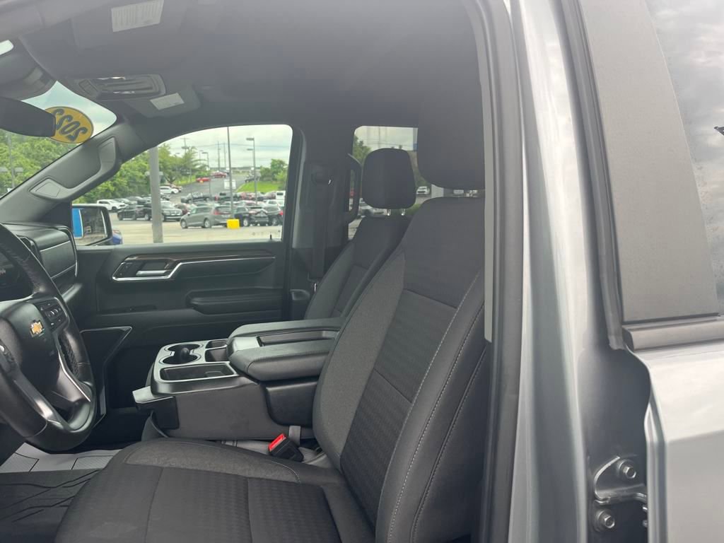 2023 Chevrolet Silverado 1500 LT photo 16