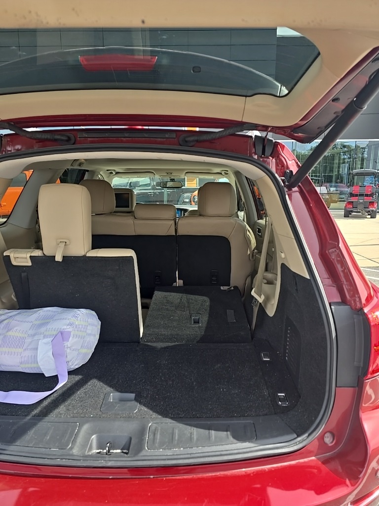 2019 Nissan Pathfinder Platinum photo 2