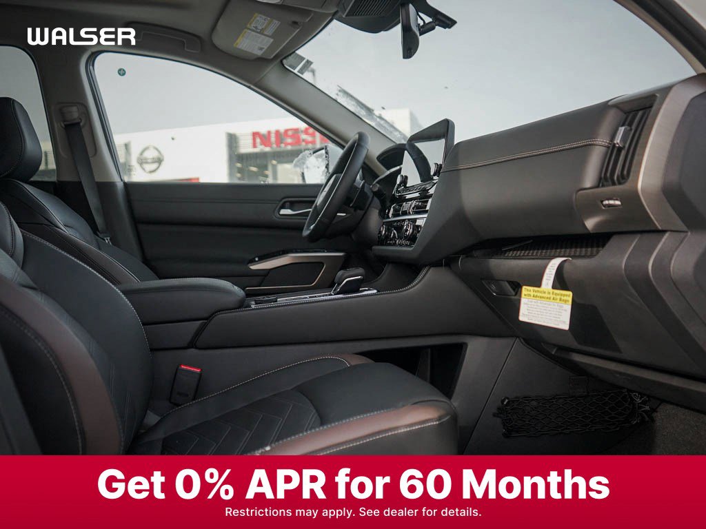 2025 Nissan Pathfinder Platinum photo 10