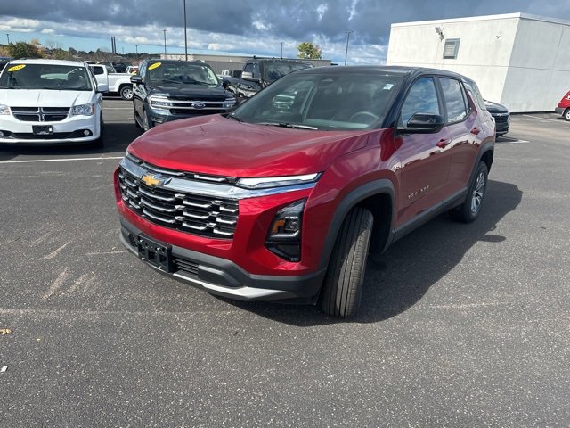 2026 Chevrolet Equinox LT photo 2
