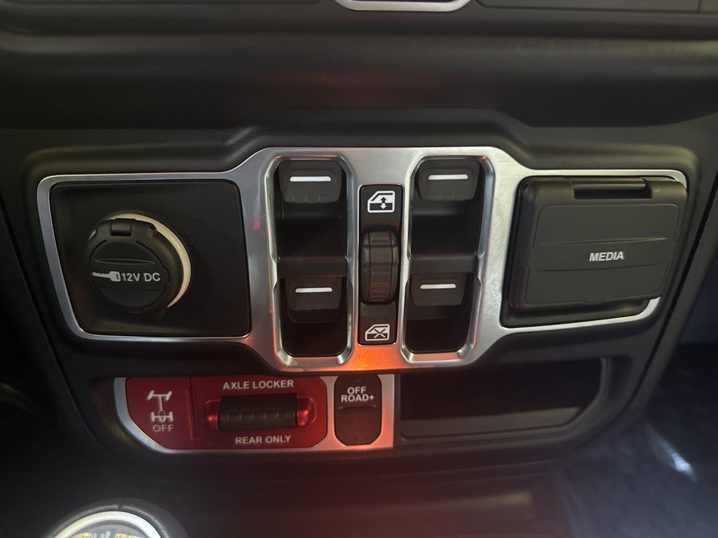 2023 Jeep Gladiator Mojave photo 22