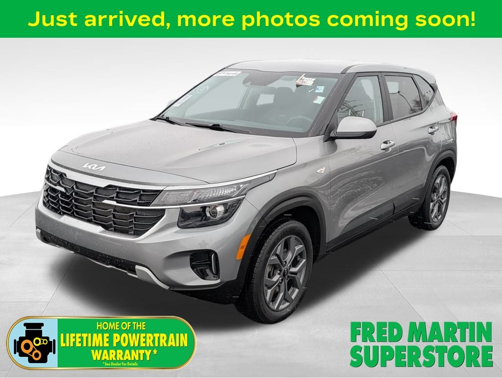 2024 Kia Seltos LX's photo