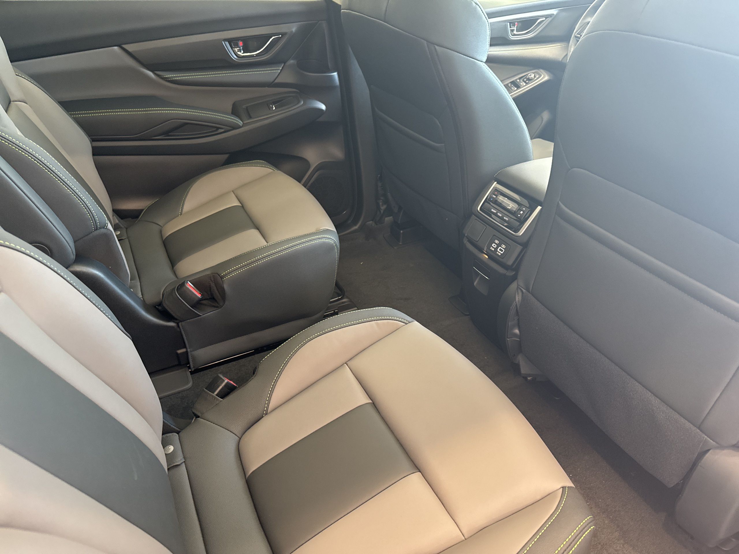 2025 Subaru Ascent Onyx Edition photo 21