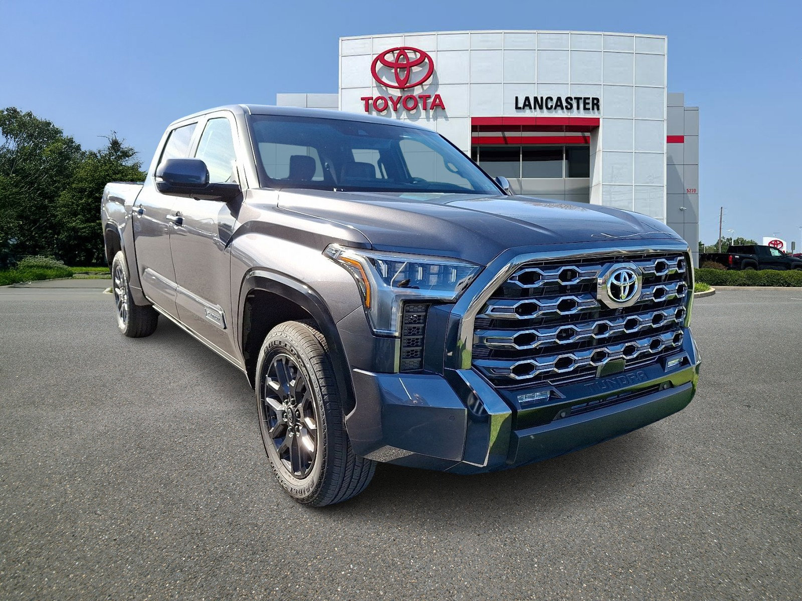 2026 Toyota Tundra Platinum's photo