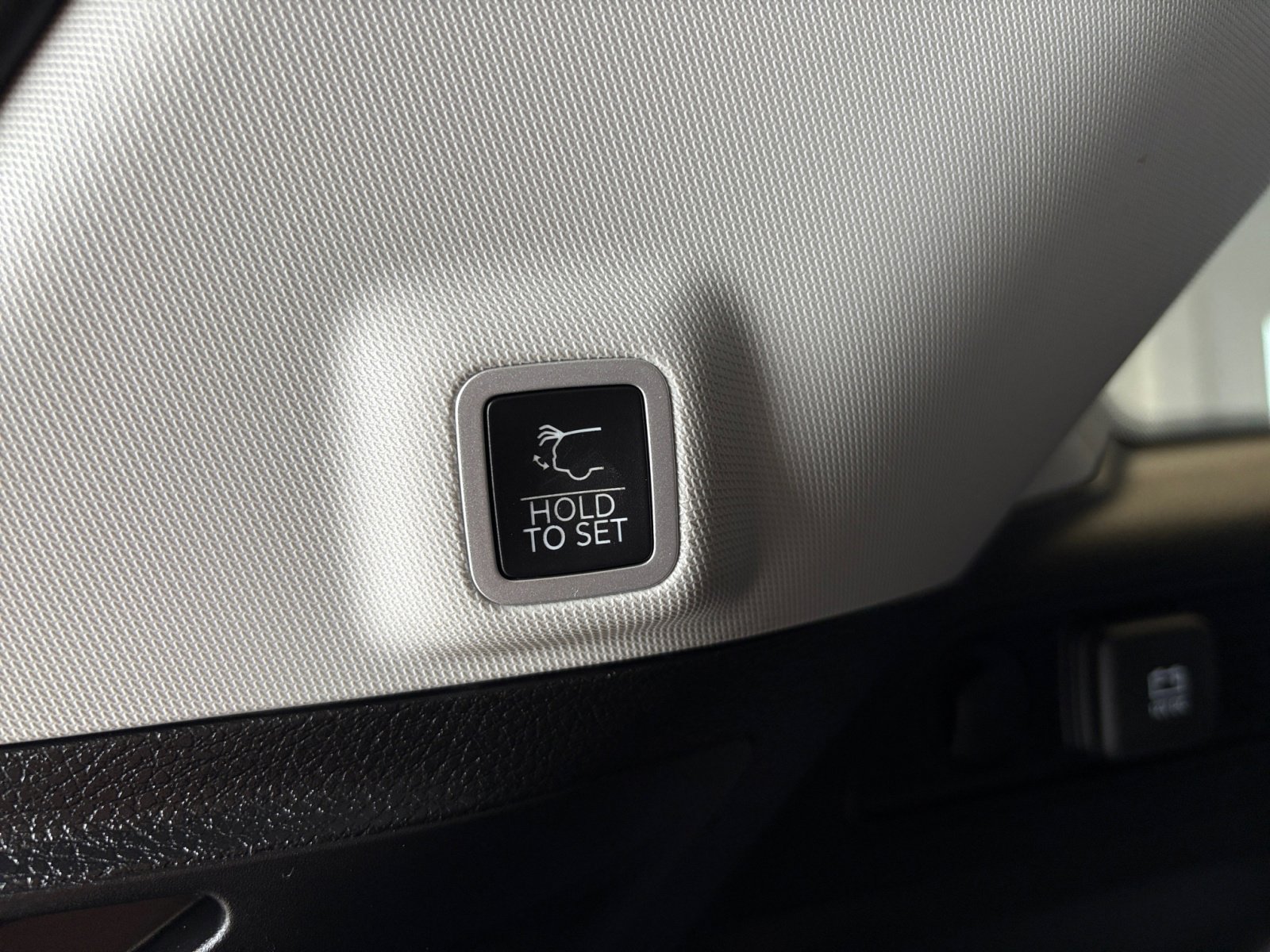 2023 Jeep Grand Cherokee Limited photo 38