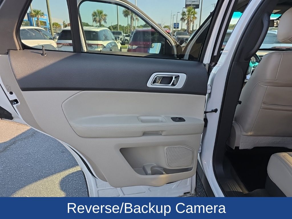2013 Ford Explorer XLT photo 5