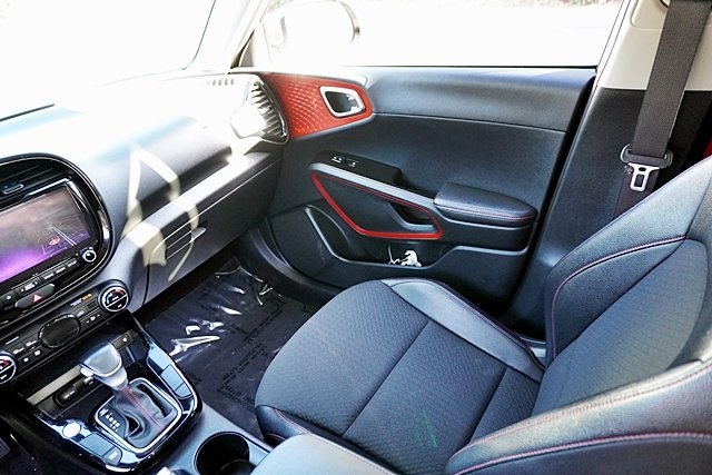 Used 2023 Gray Kia GT-Line image 21