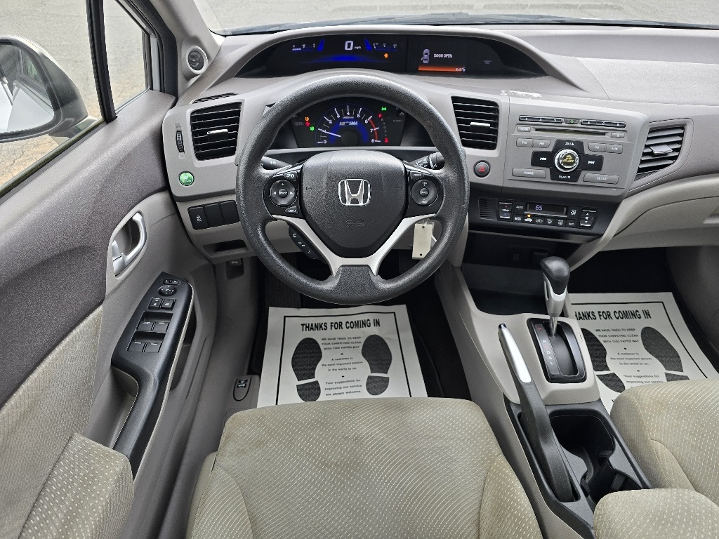 2012 Honda Civic Hybrid photo 2