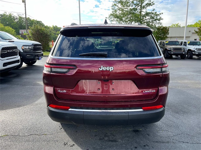 2025 Jeep Grand Cherokee Limited photo 4