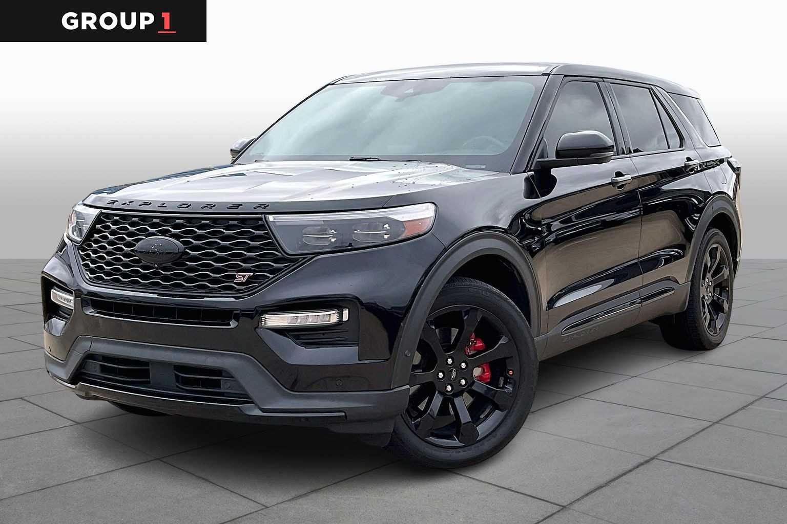 2022 Ford Explorer ST's photo