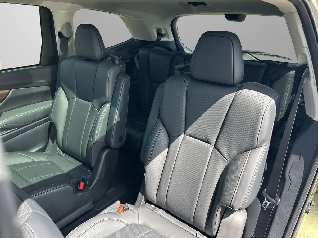 2025 Subaru Ascent Touring photo 18