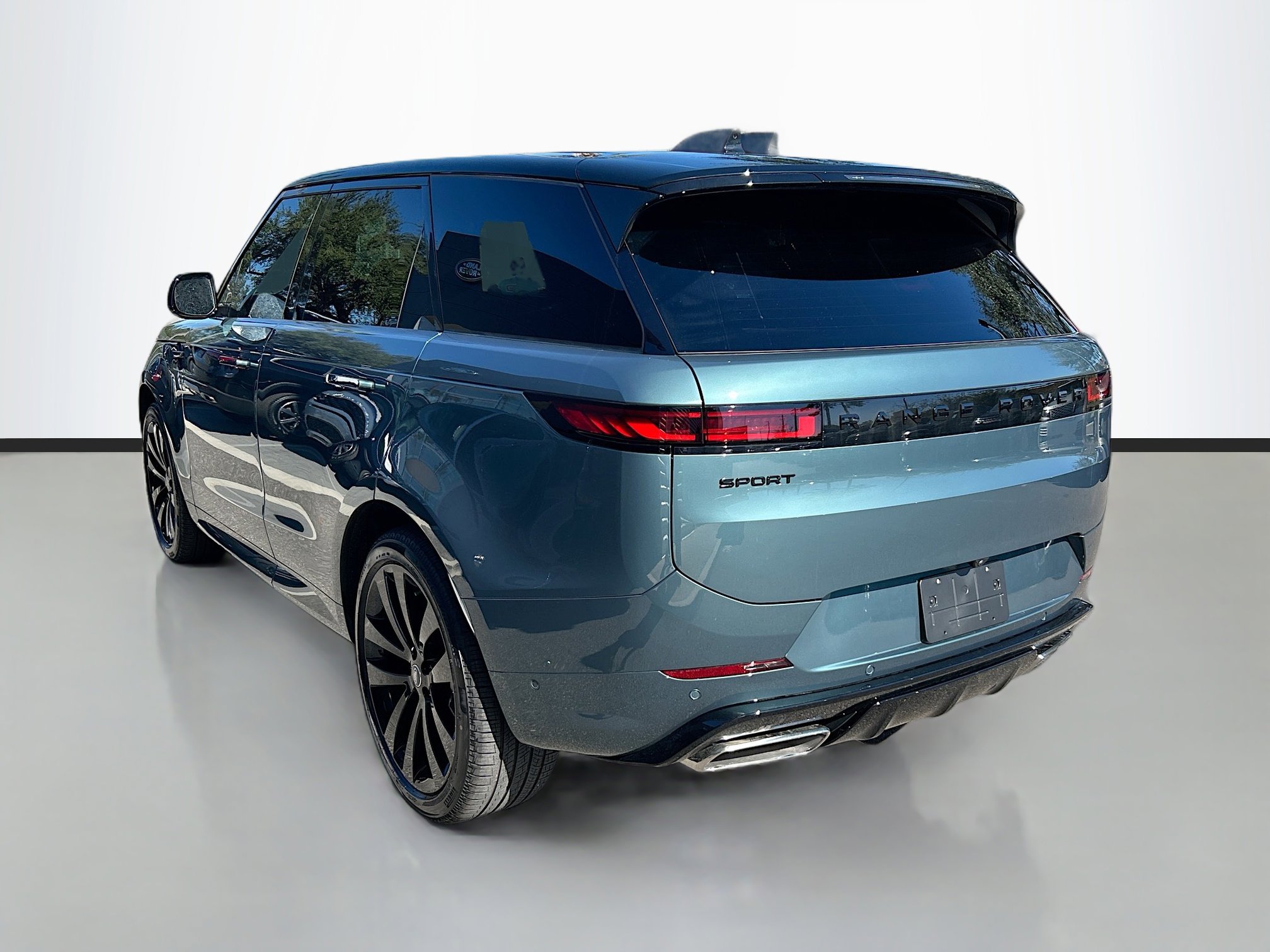2025 Land Rover Range Rover Sport SE photo 2