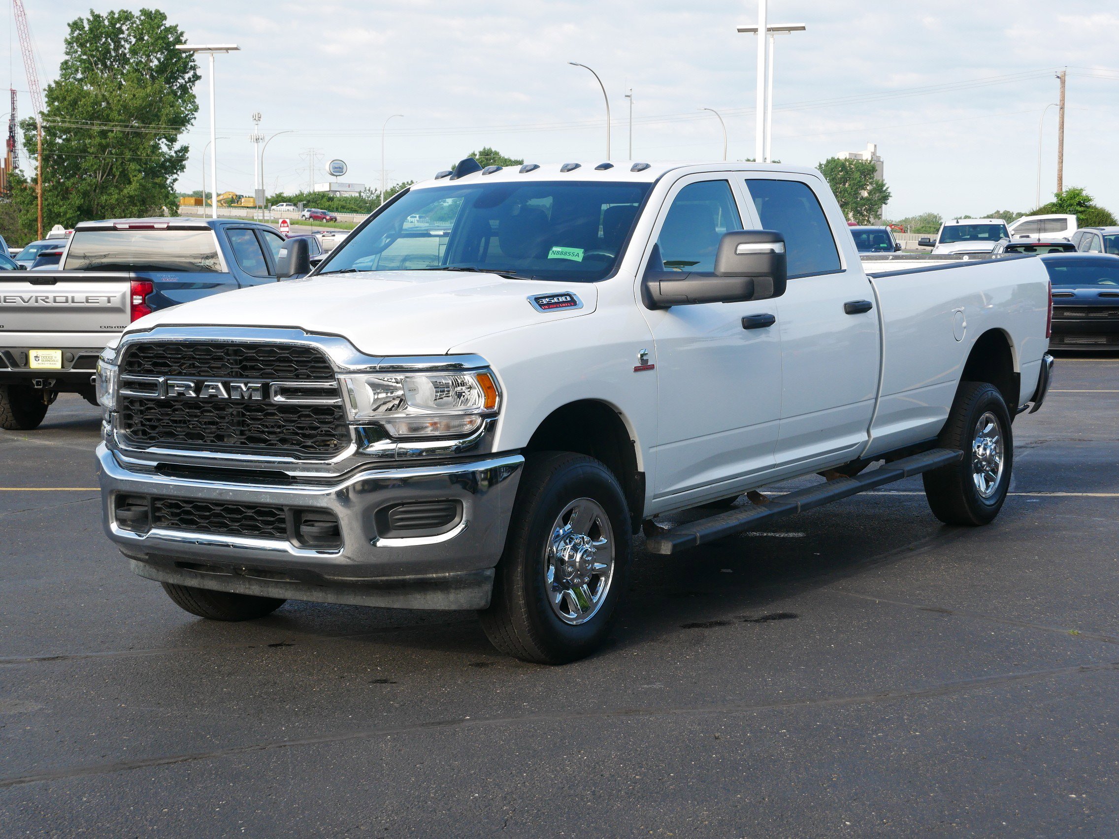 2024 Ram 3500 Tradesman photo 3