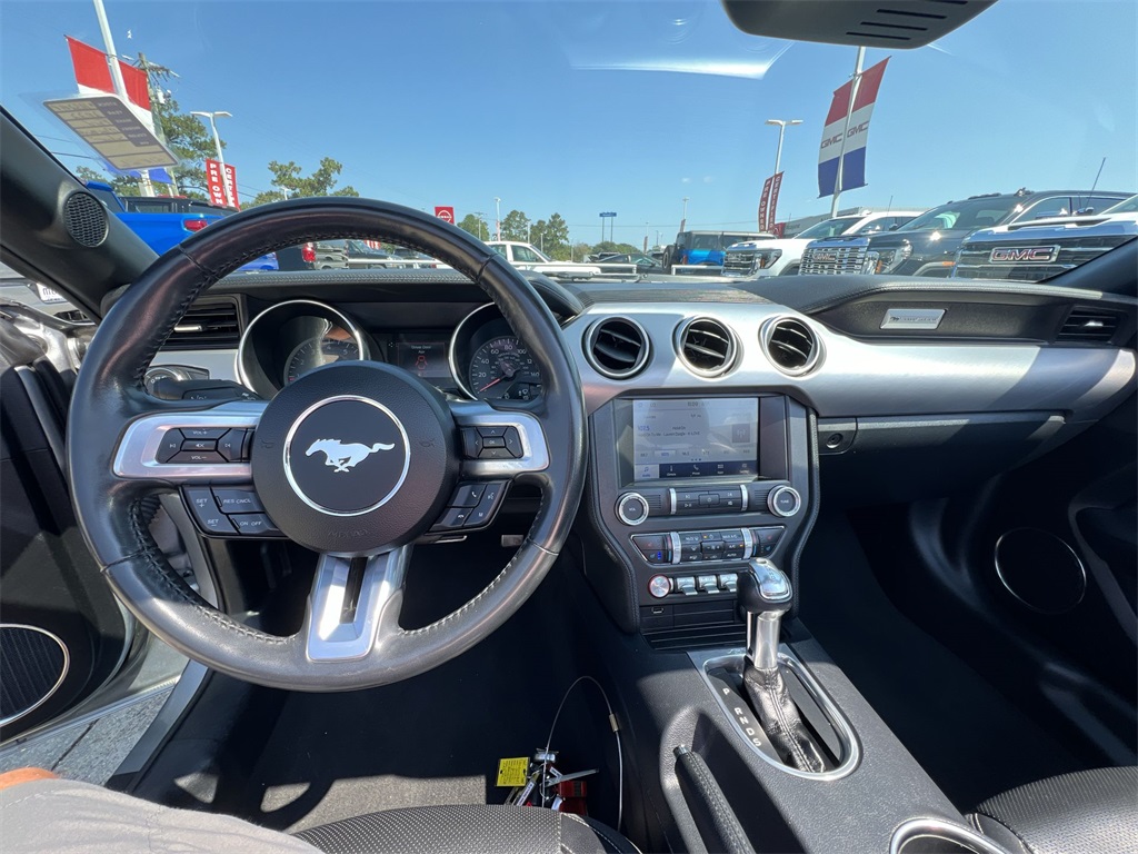 2022 Ford Mustang EcoBoost Premium Convertible photo 18