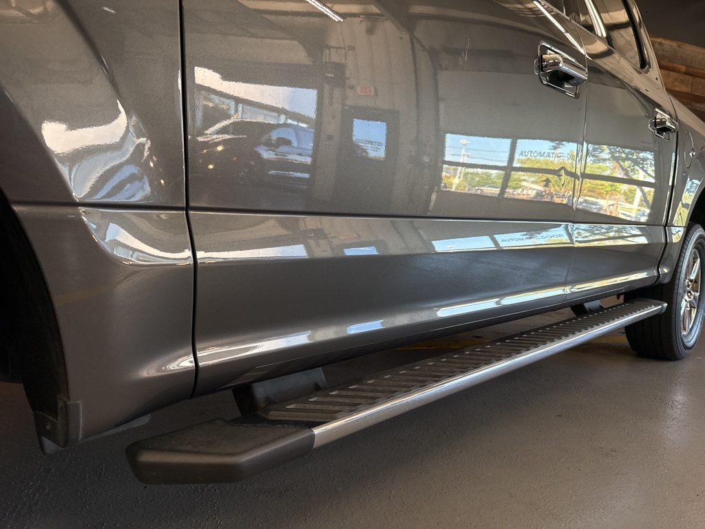 2020 Ford F-150 XLT photo 3