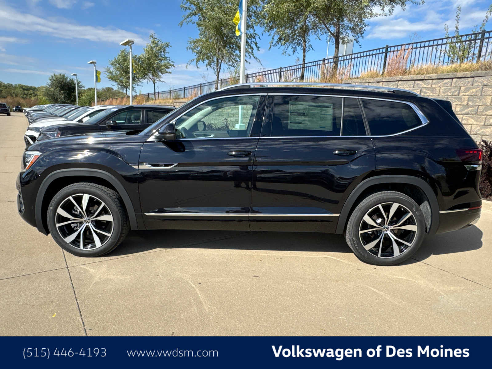 2026 Volkswagen Atlas SEL Premium R-Line photo 3