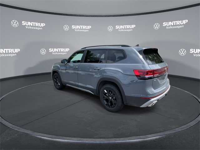 2025 Volkswagen Atlas Peak Edition SE Technology photo 11